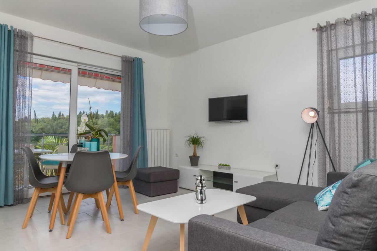 Apartments Zorica Dramalj Luaran gambar